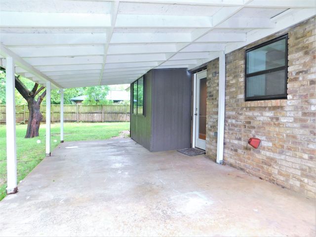 126 Bluebonnet Drive, Highland Village, TX 75077