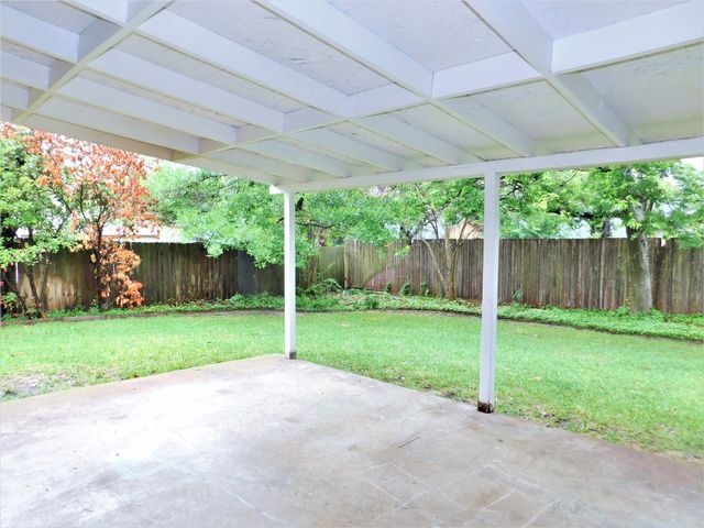 126 Bluebonnet Drive, Highland Village, TX 75077