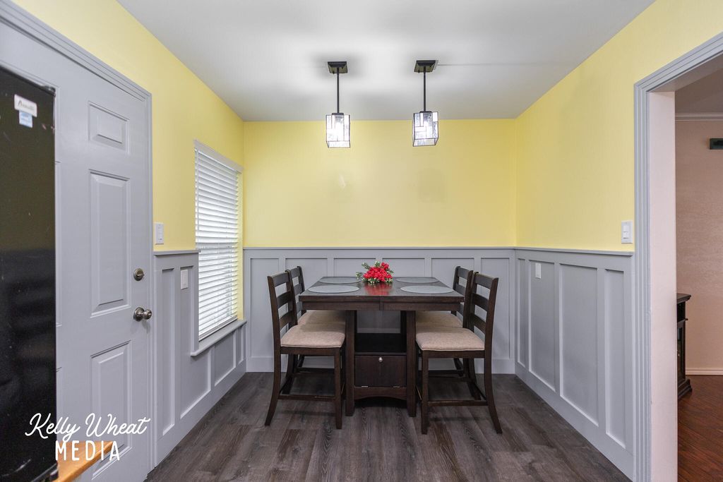 Image 7 of property listing at 805 N Maryland Avenue, Big Lake, TX 76932