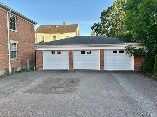 3840 Macklem Avenue, Niagara Falls, NY 14305