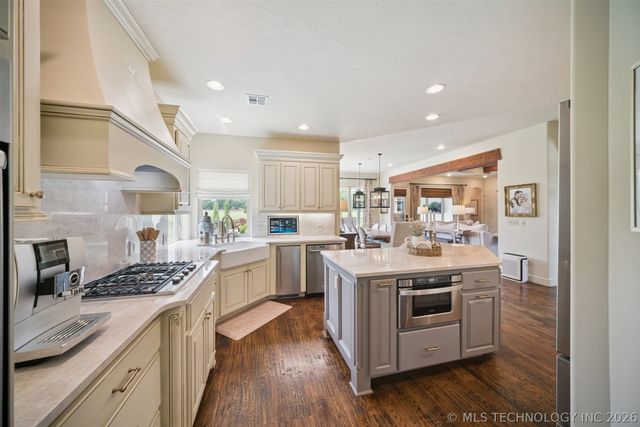 9854 N 145th East Avenue, Owasso, OK 74055