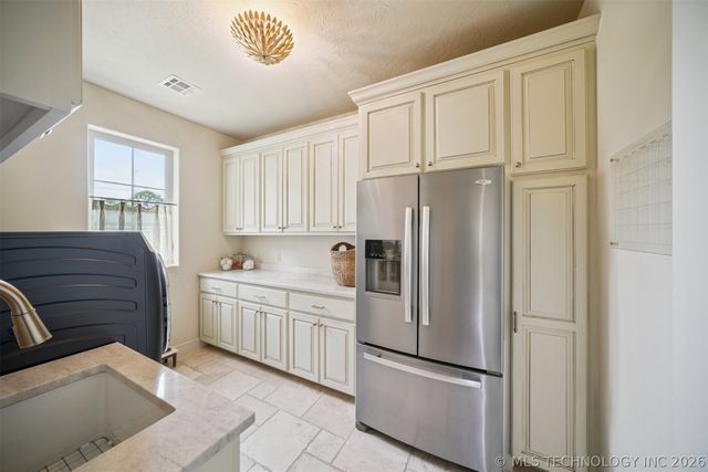 9854 N 145th East Avenue, Owasso, OK 74055
