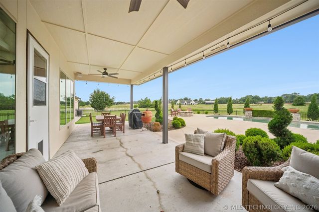 9854 N 145th East Avenue, Owasso, OK 74055