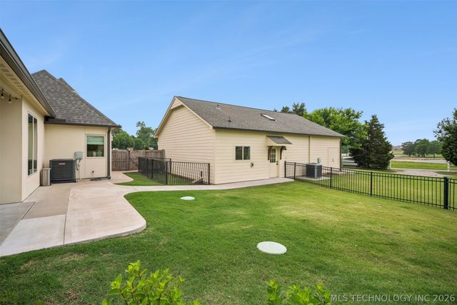 9854 N 145th East Avenue, Owasso, OK 74055