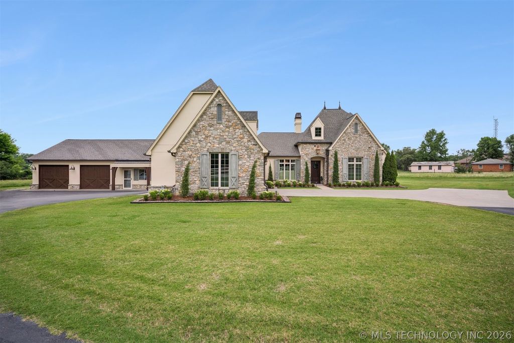9854 N 145th East Avenue, Owasso, OK 74055