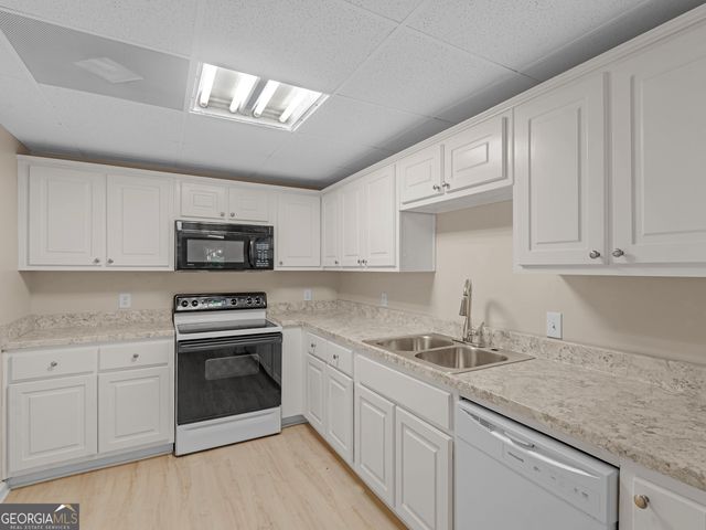 140 Cooks Way, Mcdonough, GA 30252