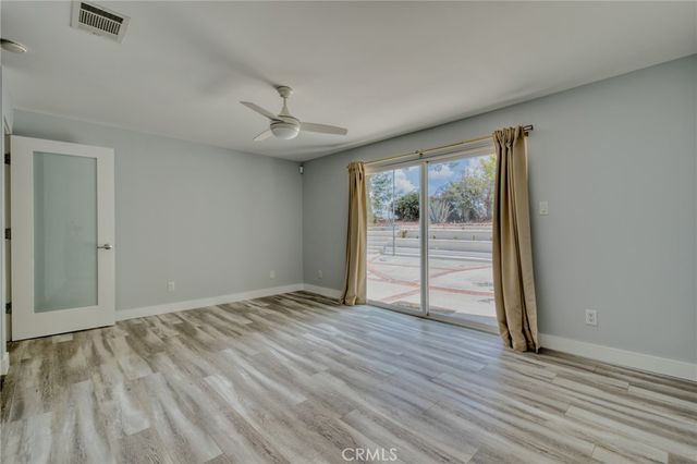 20516 Clark Street, Woodland Hills, CA 91367