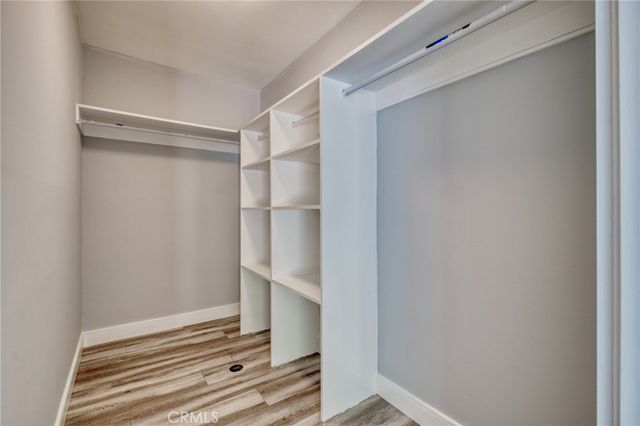 20516 Clark Street, Woodland Hills, CA 91367