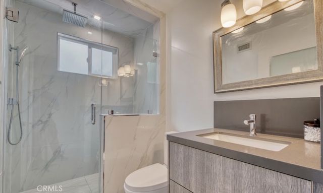 20516 Clark Street, Woodland Hills, CA 91367