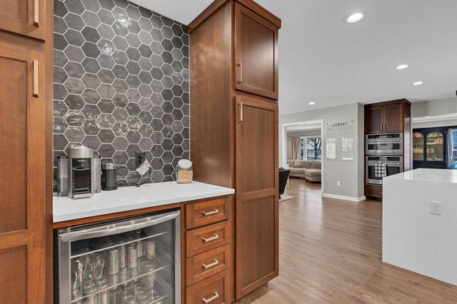 633 N RUTLAND ST, Wichita, KS 67206