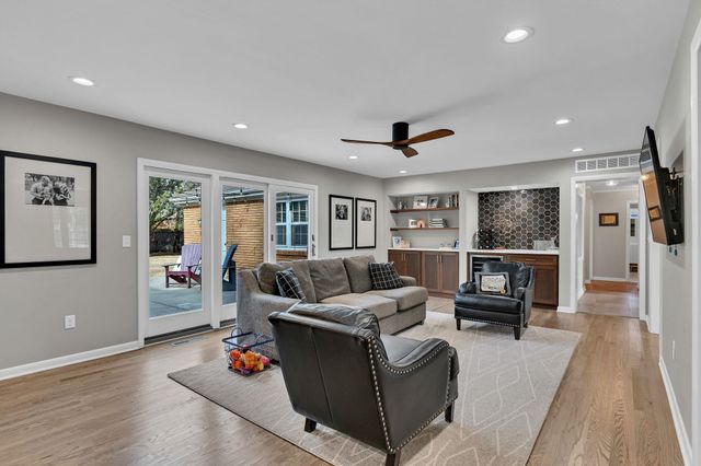 633 N RUTLAND ST, Wichita, KS 67206