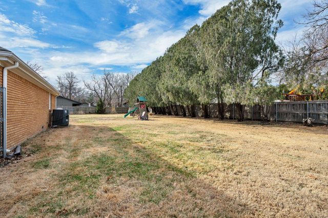 633 N RUTLAND ST, Wichita, KS 67206