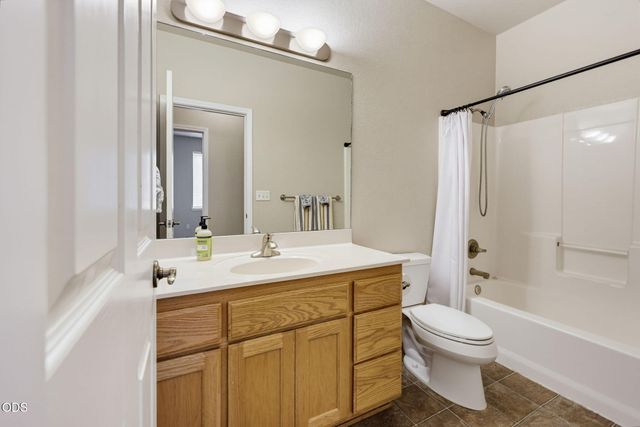 1007 Highbury Drive, Medford, OR 97501