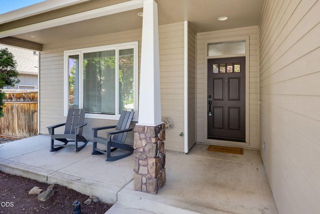 1007 Highbury Drive, Medford, OR 97501