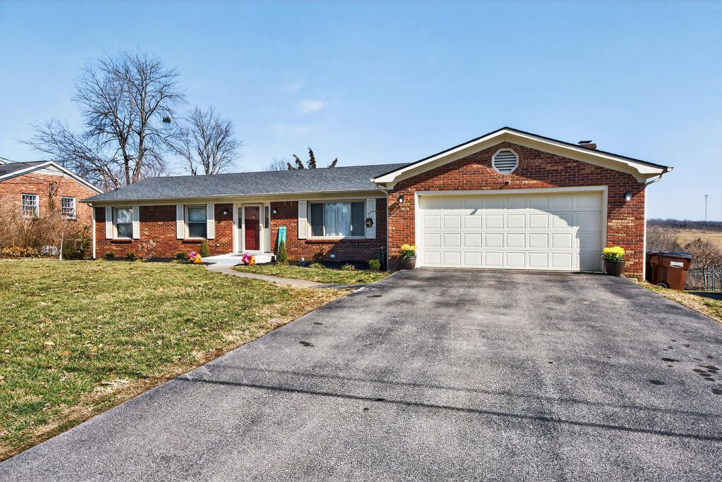 224 Walnut Hill Drive, Richmond, KY 40475