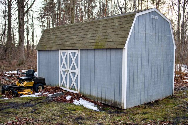 9440 E Broomfield Road, Mount Pleasant, MI 48858