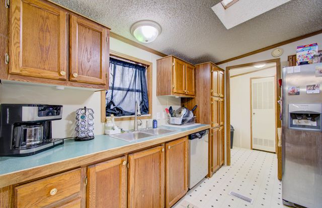 9440 E Broomfield Road, Mount Pleasant, MI 48858