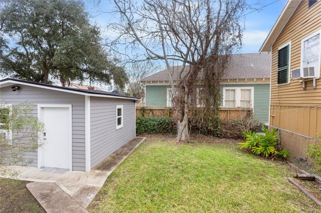 2005 37th Street, Galveston, TX 77550