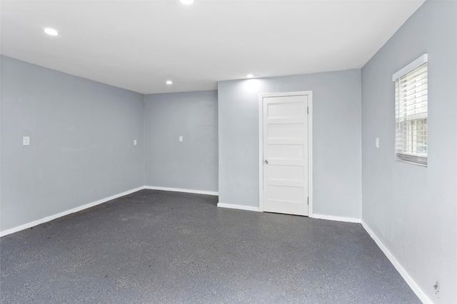 2005 37th Street, Galveston, TX 77550