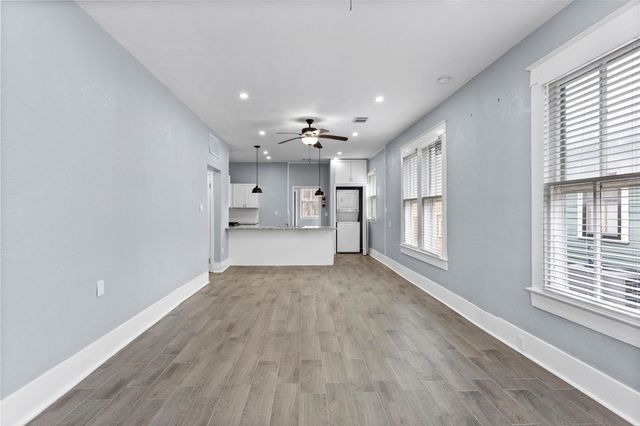 2005 37th Street, Galveston, TX 77550