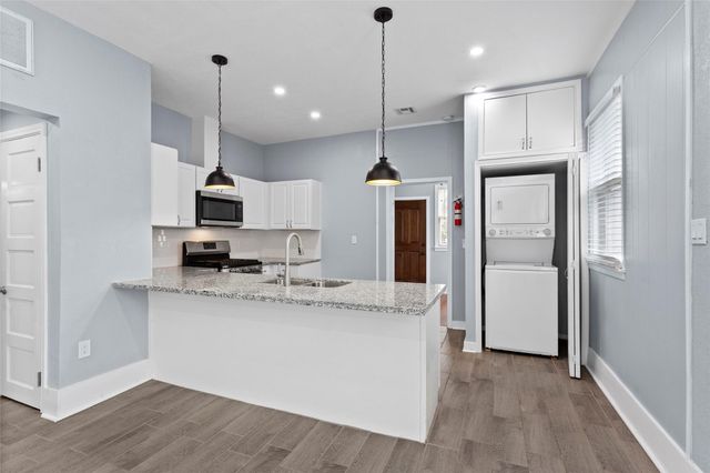 2005 37th Street, Galveston, TX 77550