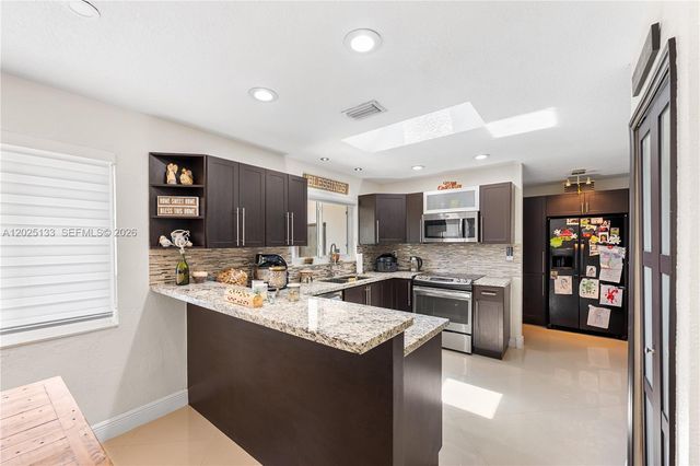 16820 NW 74th Ave, Hialeah, FL 33015
