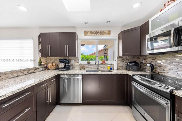 16820 NW 74th Ave, Hialeah, FL 33015