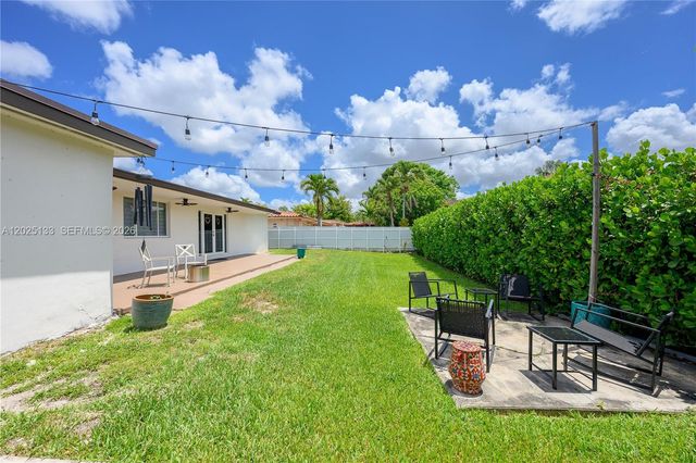 16820 NW 74th Ave, Hialeah, FL 33015