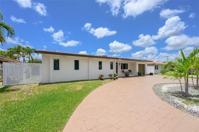 16820 NW 74th Ave, Hialeah, FL 33015