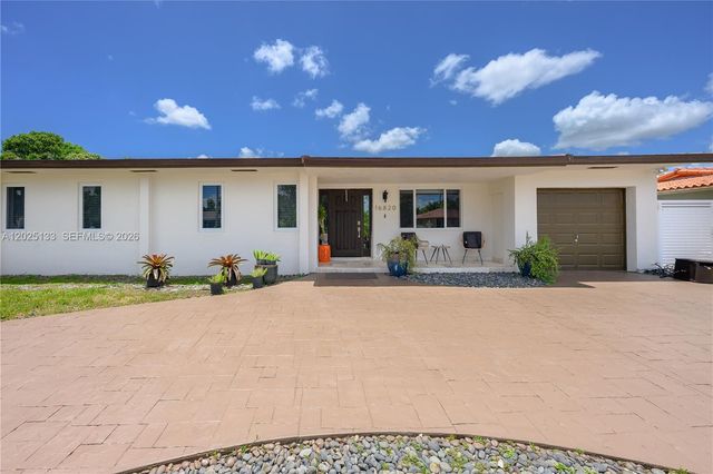 16820 NW 74th Ave, Hialeah, FL 33015