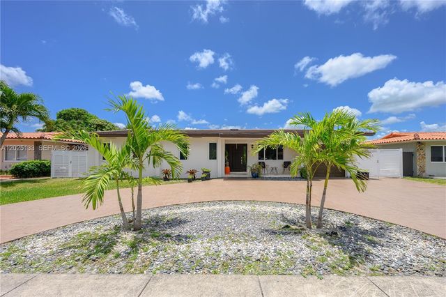 16820 NW 74th Ave, Hialeah, FL 33015