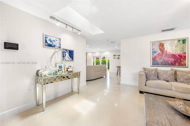 16820 NW 74th Ave, Hialeah, FL 33015
