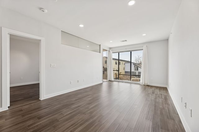 4040 N Hall Street 211, Dallas, TX 75219