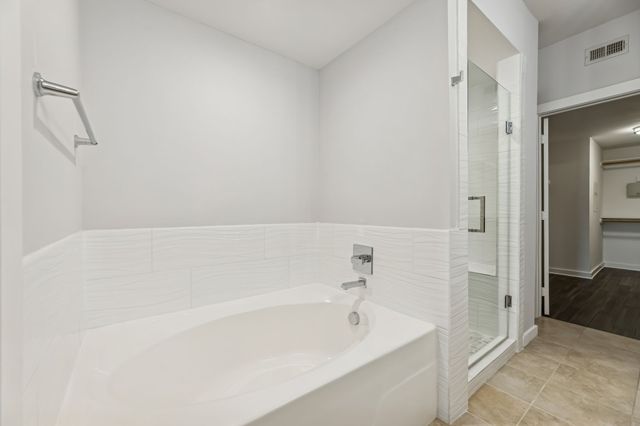 4040 N Hall Street 211, Dallas, TX 75219