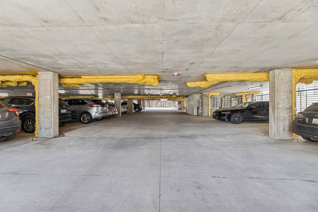 4040 N Hall Street 211, Dallas, TX 75219