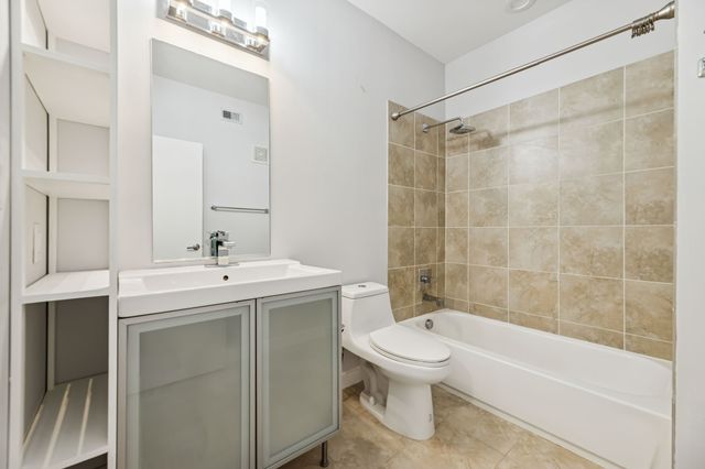 4040 N Hall Street 211, Dallas, TX 75219