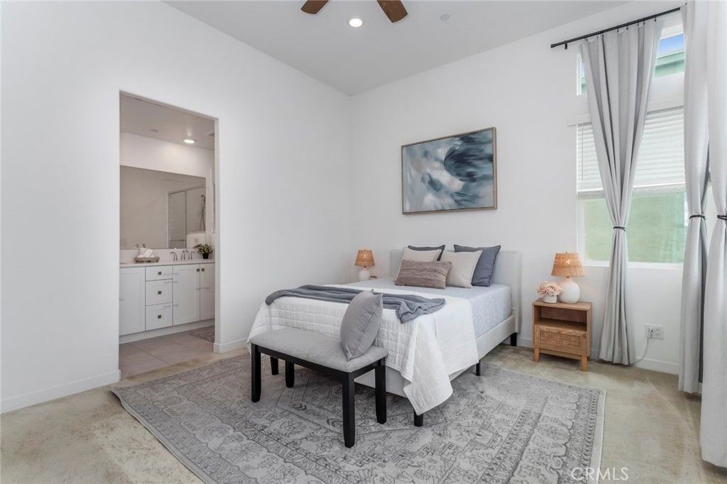 Image 29 of property listing at 27562 Sparrow Court, Valencia, CA 91381