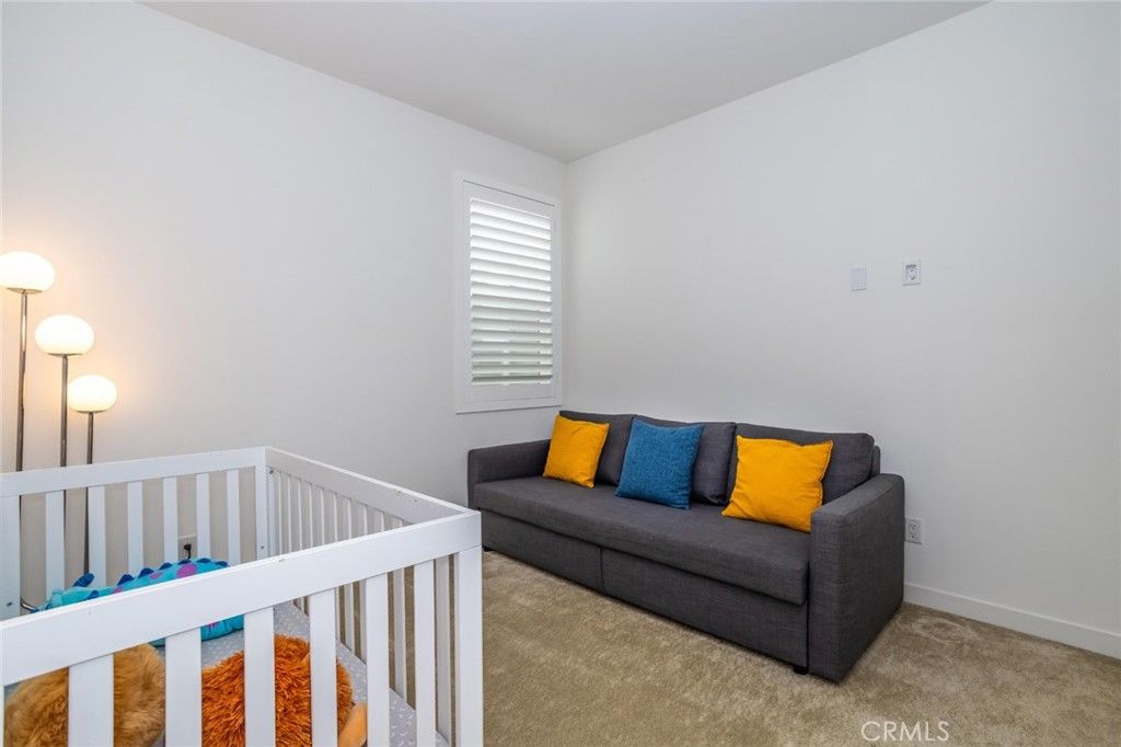 Image 38 of property listing at 27562 Sparrow Court, Valencia, CA 91381