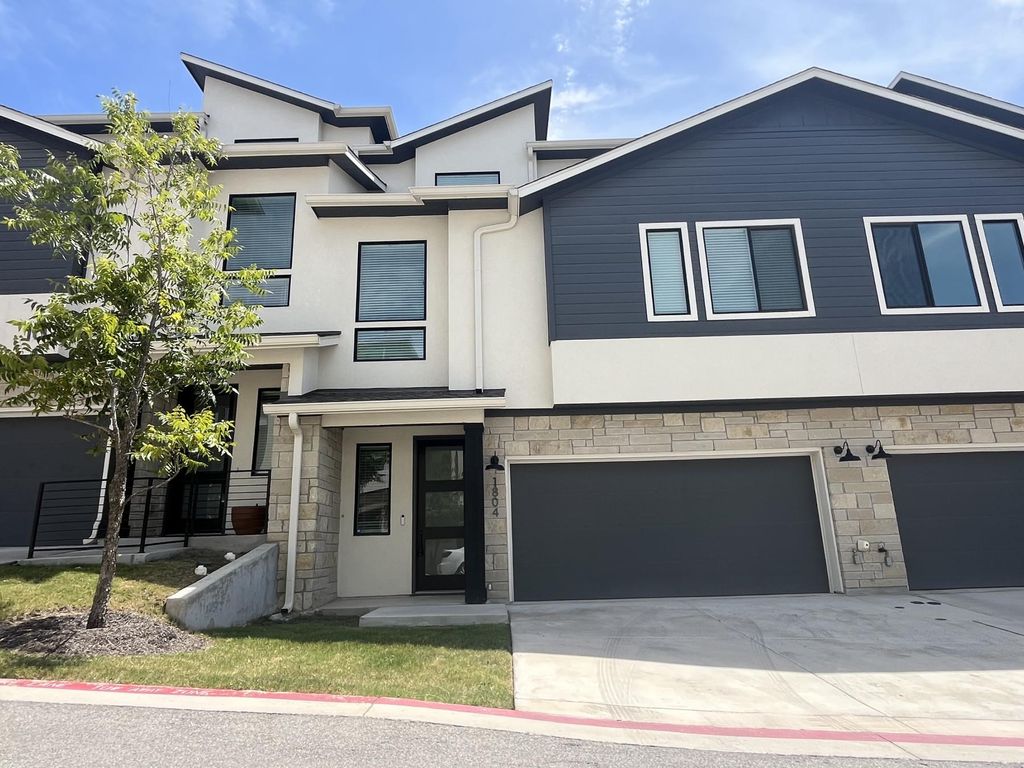 2050 Lohmans SPUR 1804, Lakeway, TX 78734