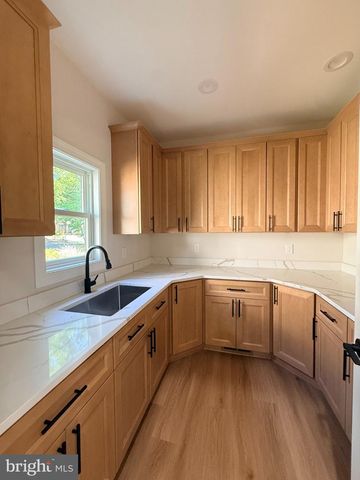 218 BIRDIE RD, Locust Grove, VA 22508