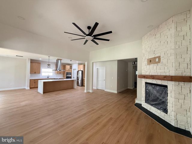 218 BIRDIE RD, Locust Grove, VA 22508