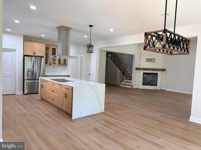 218 BIRDIE RD, Locust Grove, VA 22508