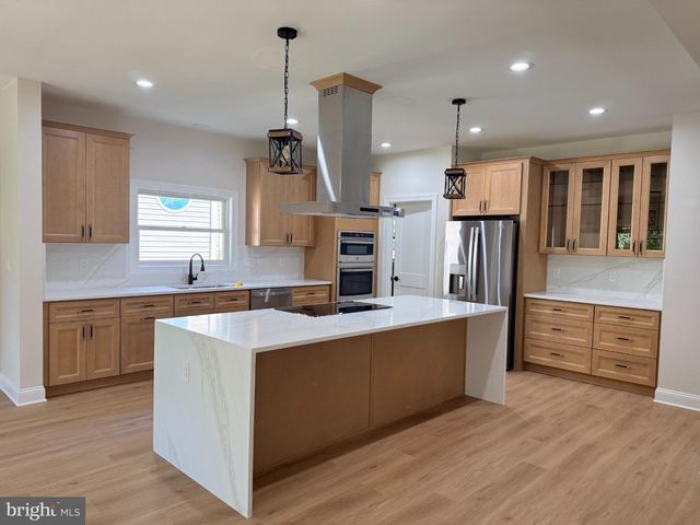218 BIRDIE RD, Locust Grove, VA 22508