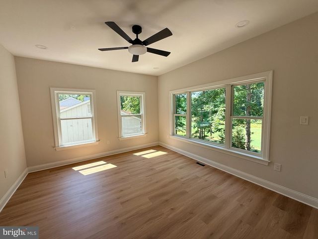218 BIRDIE RD, Locust Grove, VA 22508
