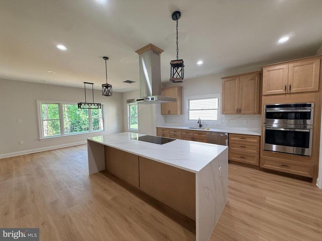 218 BIRDIE RD, Locust Grove, VA 22508