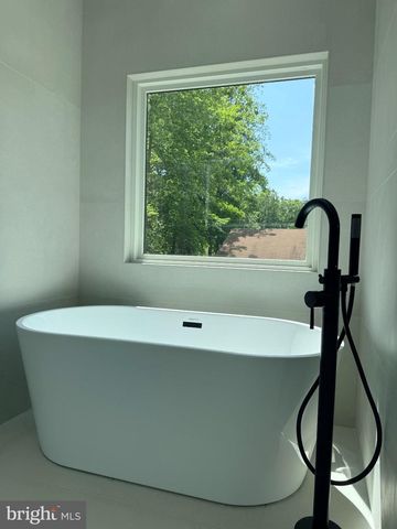 218 BIRDIE RD, Locust Grove, VA 22508