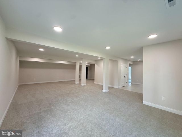 218 BIRDIE RD, Locust Grove, VA 22508