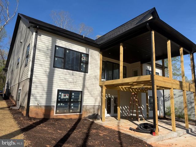 218 BIRDIE RD, Locust Grove, VA 22508