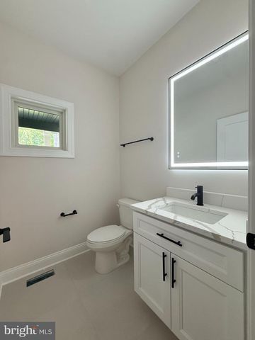 218 BIRDIE RD, Locust Grove, VA 22508