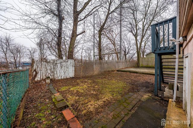 86 S fulton Street S, Woodbridge Proper, NJ 07095